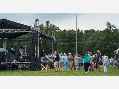 Smooth Sounds and Summer Vibes: Jazz in the Park Brings Community Together